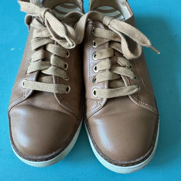 Leather Vionic Sneakers, size 6 womens - Picture 5 of 8